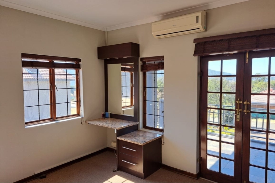 4 Bedroom Property for Sale in Buffelspoort Eco Estate North West